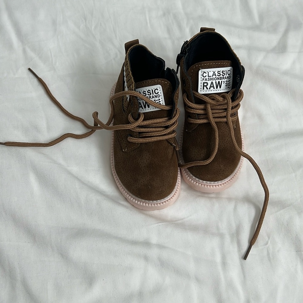 Brand New Baby Boots Size 7.5 Toddler